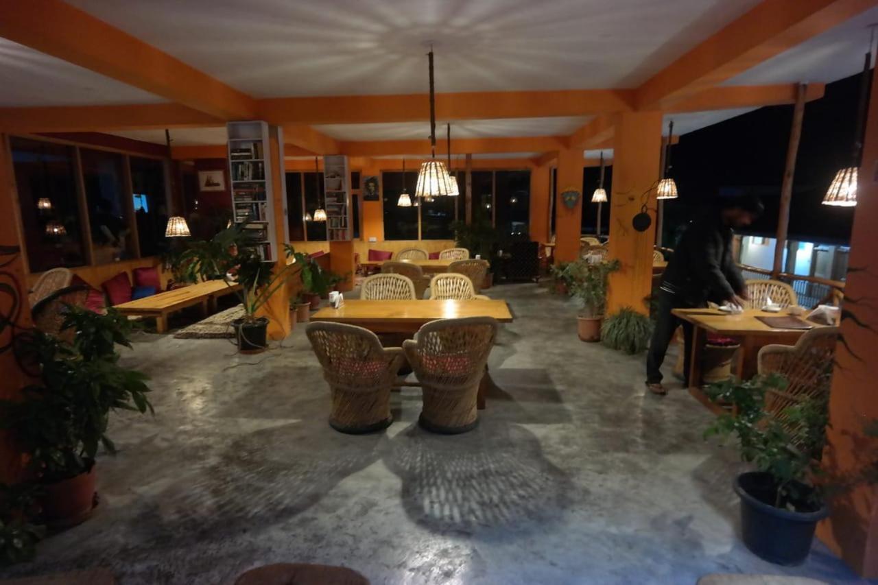 Rasta Cafe And Lodge Manāli Exterior foto